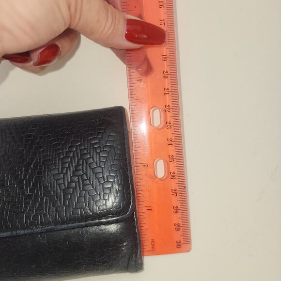 Hobo International Wallet Black  Embossed Quilted Leather Trifold - Picture 12 of 13